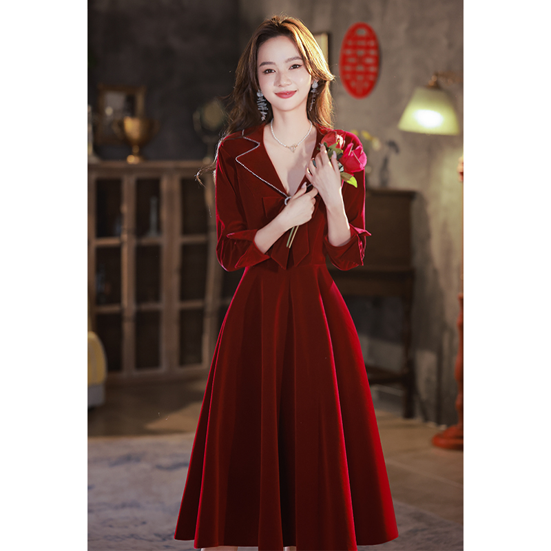 ชุดราตรี ชุดราตรีสวยหรู แบบ ทันสมัย Evening dress