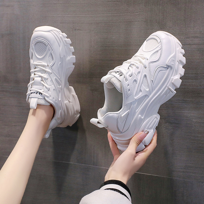 รองเท้าผ้าใบเสริมส้นสูง ไซต์35-39 สนใจทักแชท ฟรีค่าส่ง!