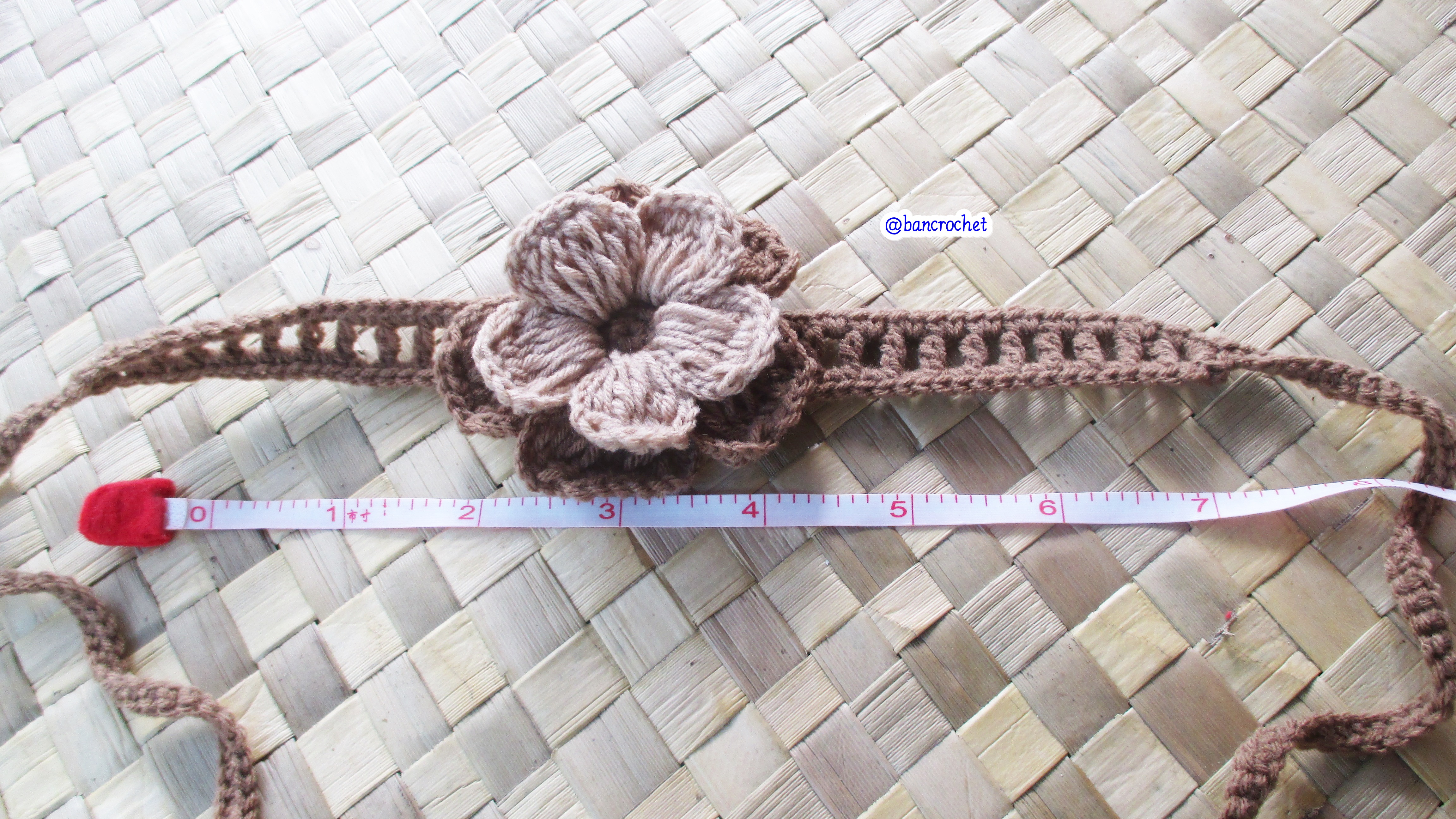 Bancrochet ที่คาดผมถักโครเชต์ ดอกไม้ถักคาดผม Crochet Flower Headband น้ำตาล 7x6 Inch