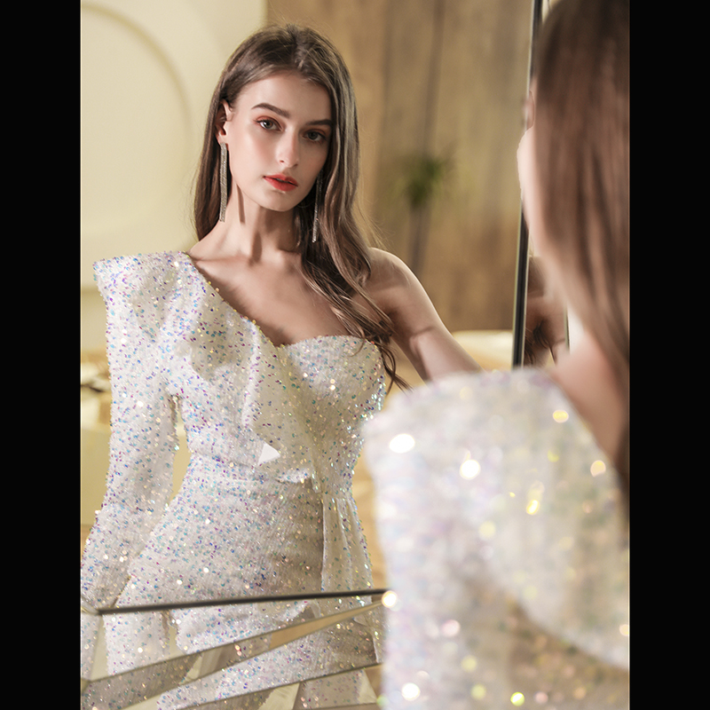 ชุดราตรี ชุดราตรีสวยหรู แบบ ทันสมัย Evening dress
