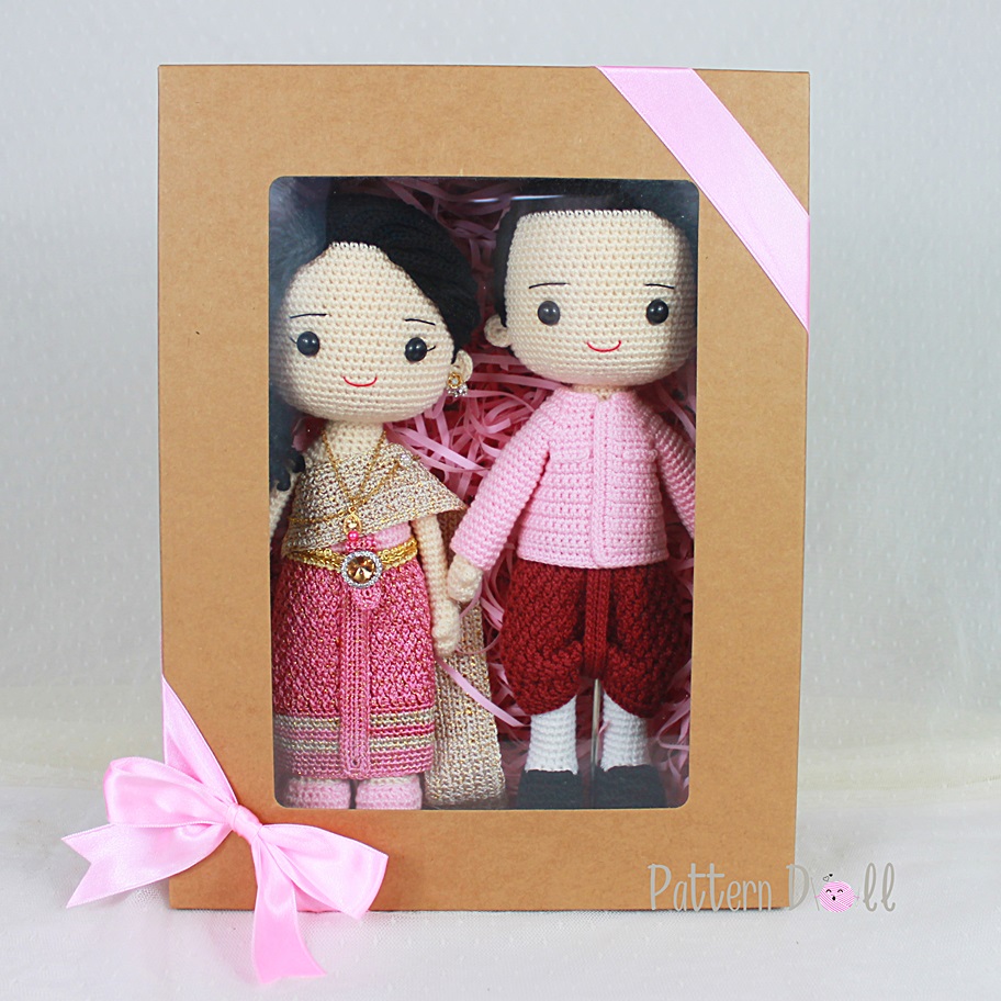 ตุ๊กตาถักคู่แต่งงานชุดไทย สมัย ร.๕