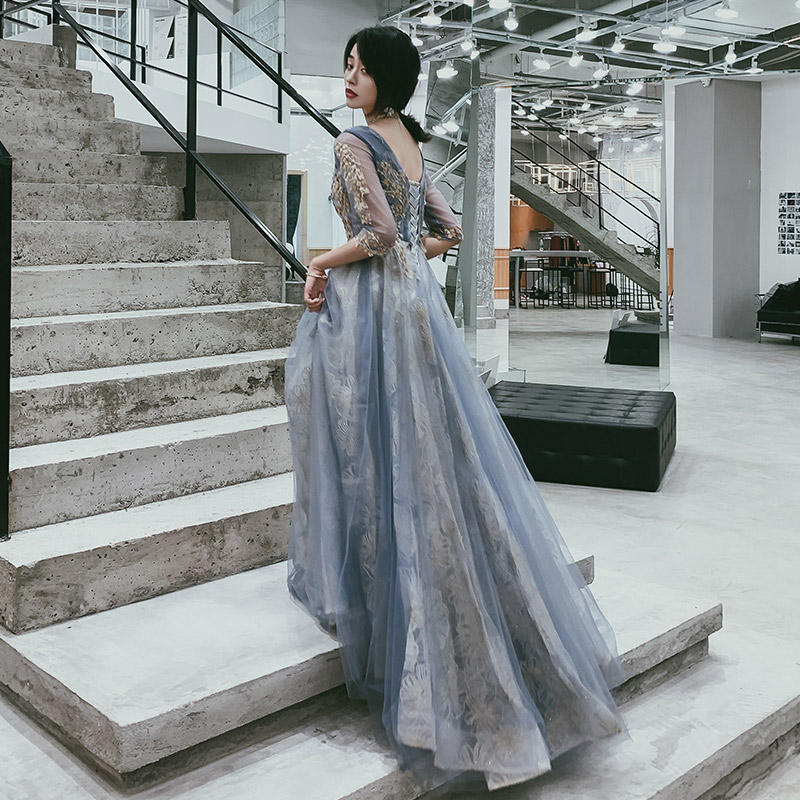 ชุดราตรี ชุดราตรีสวยหรู แบบ ทันสมัย Evening dress