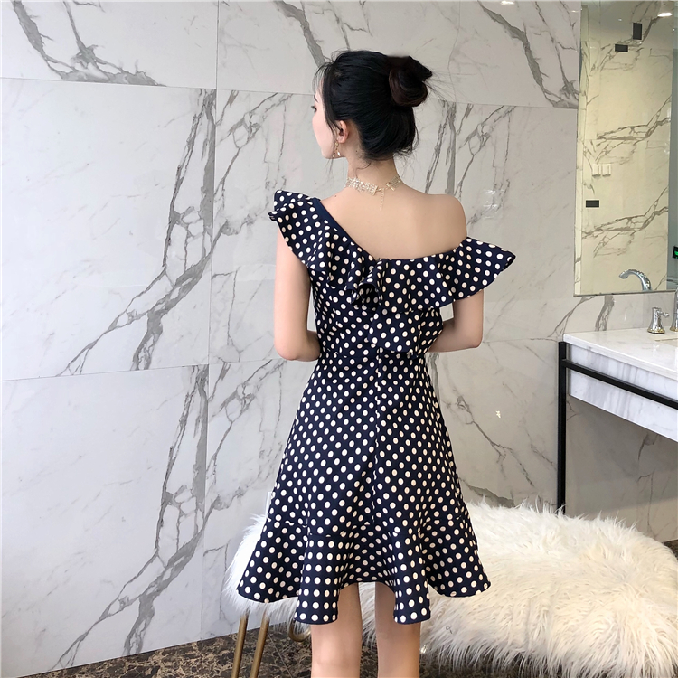Dress4414 เดรสเปิดไหล่ระบายเฉียงลายจุดพื้นสีกรมท่า ซิปข้างใส่ง่าย มีซับใน งานน่ารักดีเทลดีงามเก๋ๆ ดูมีสไตล์ไม่ซ้ำใคร