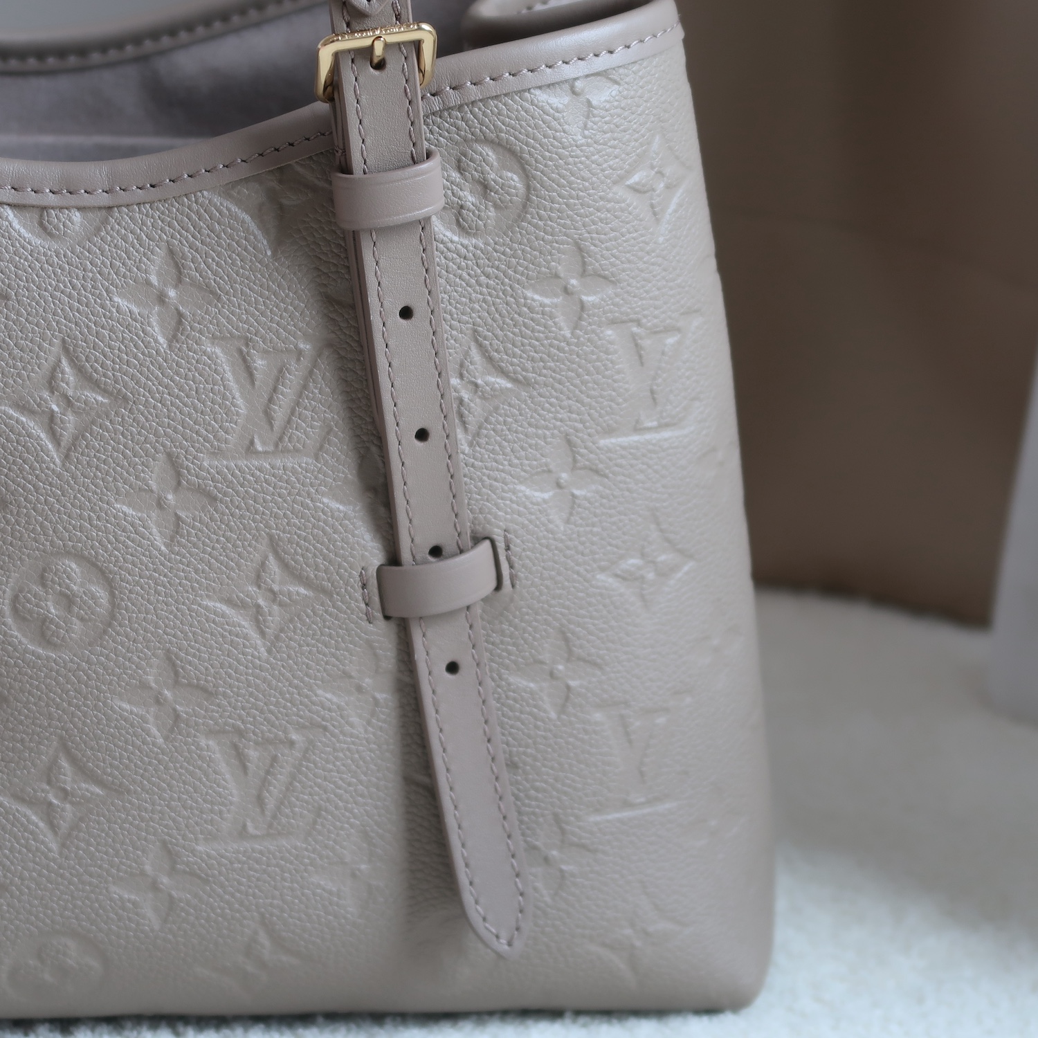Louis Vuitton Beige Monogram Empreinte Babylone Tote PM (ใบเสร็จไทย 12 วัน)