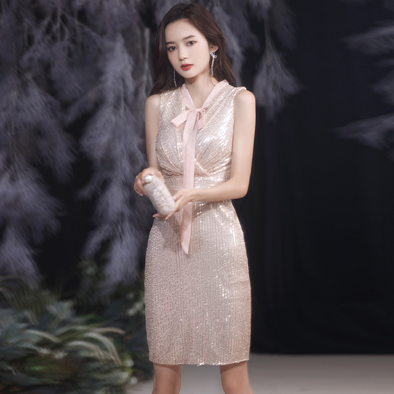ชุดราตรี ชุดราตรีสวยหรู แบบ ทันสมัย Evening dress