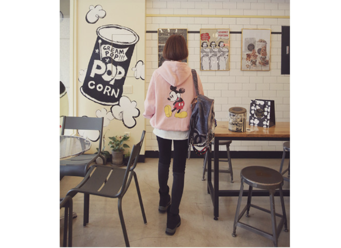 เสื้อกันหนาวฮู้ดดี้ Mickey Mouse มิกกี้เมาส์ สีชมพูอ่อน แฟชั่นเกาหลี น่ารักมากจ้า พร้อมส่ง ชมพูอ่อน