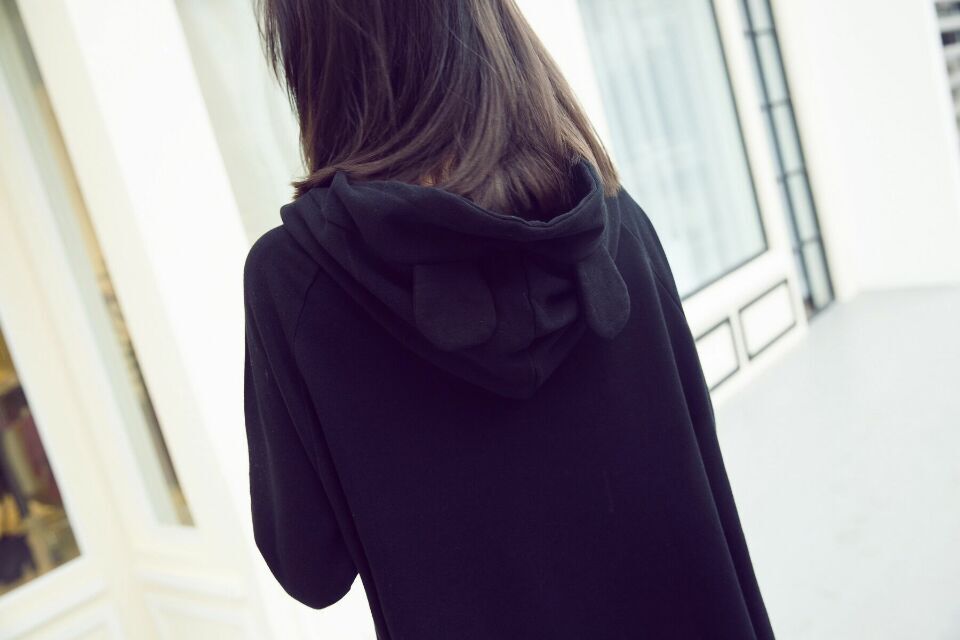 เสื้อแขนยาว สกรีนลายมิกกี้เมาส์ น่ารัก ผ้า cotton ไม่หนา ใส่เป็นเสื้อตัวยาวได้ค่ะ black