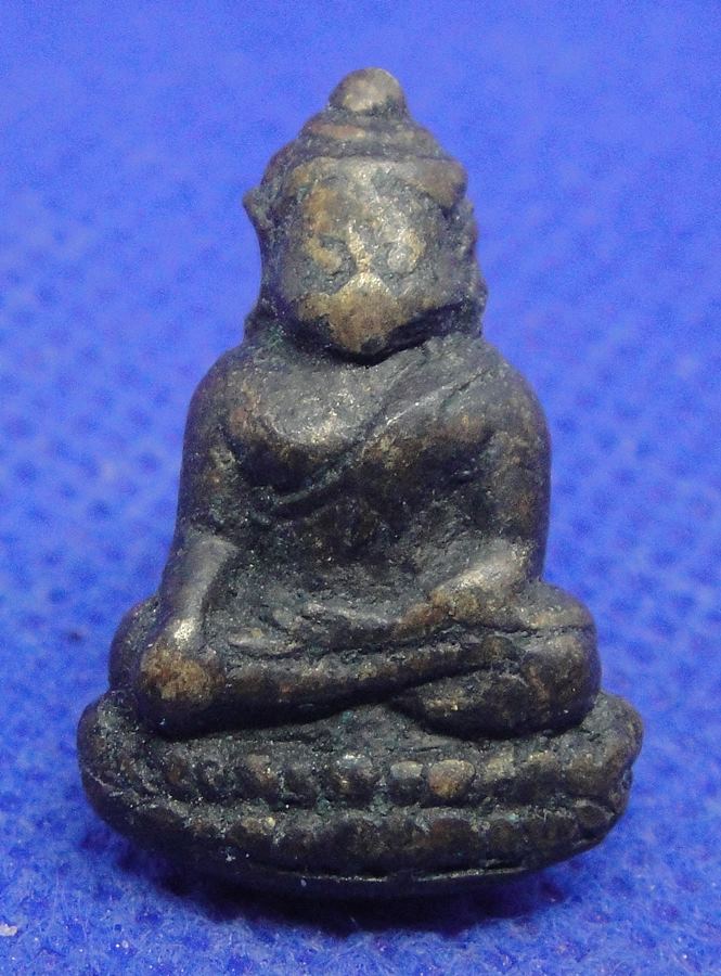 หลวงพ่อเพชร วัดท่าหลวง