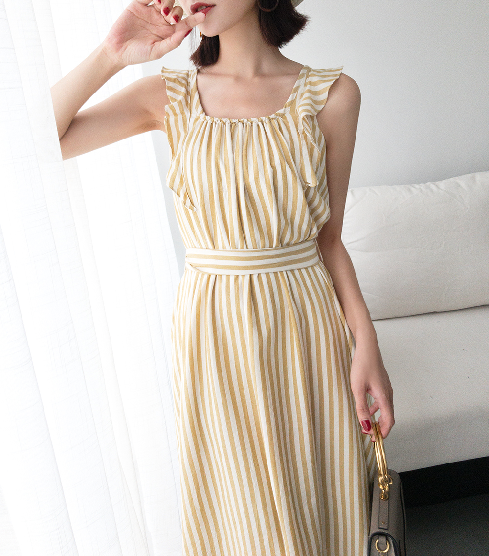 Dress4597 เดรสยาวทรงปล่อยลายทางโทนสีขาวเหลืองมัสตาร์ด สายบ่าแต่งระบาย มีผ้าผูกเอว ผ้าลินินเนื้อดี