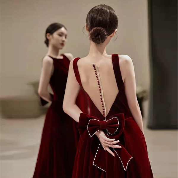 ชุดราตรี ชุดราตรีสวยหรู แบบ ทันสมัย Evening dress
