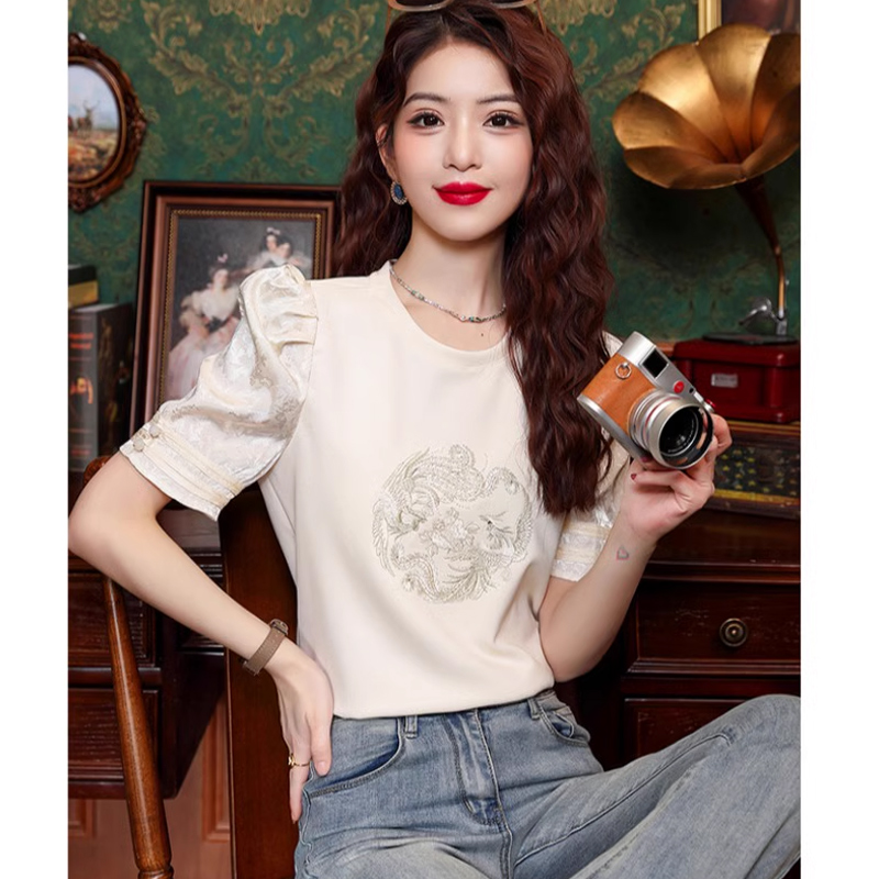 เสื้อเชิ้ตผู้หญิงใส่ทํางาน 390 บาทต่อชิ้น ฟรีค่าจัดส่ง