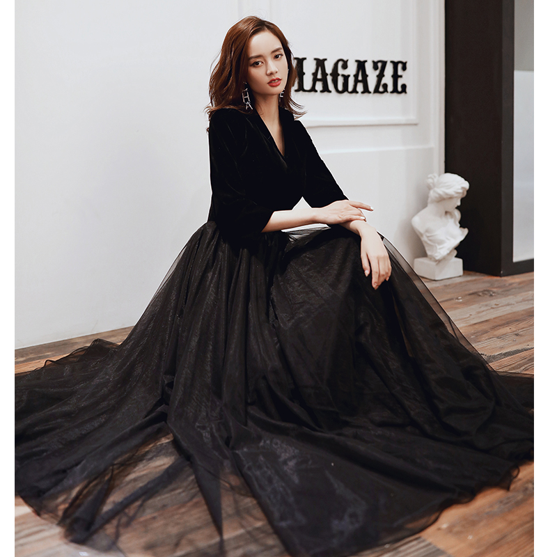 ชุดราตรี ชุดราตรีสวยหรู แบบ ทันสมัย Evening dress