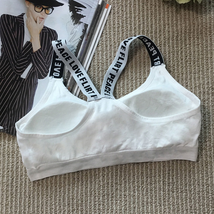 เสื้อกล้าม ครึ่งตัว มีลายตัวหนังสือที่สาย เท่ๆ ผ้าสเปนเด็กใส่สบาย มีฟองน้ำ