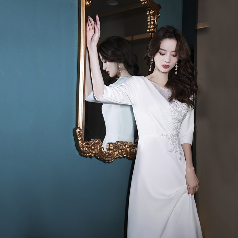 ชุดราตรี ชุดราตรีสวยหรู แบบ ทันสมัย Evening dress