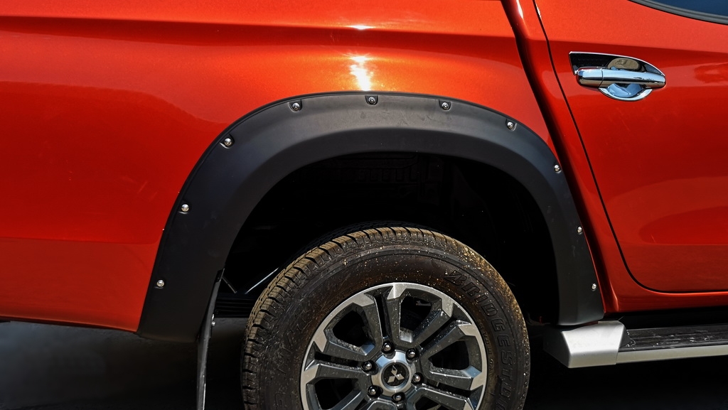 คิ้วล้อ6นิ้ว V.5 Triton 2019