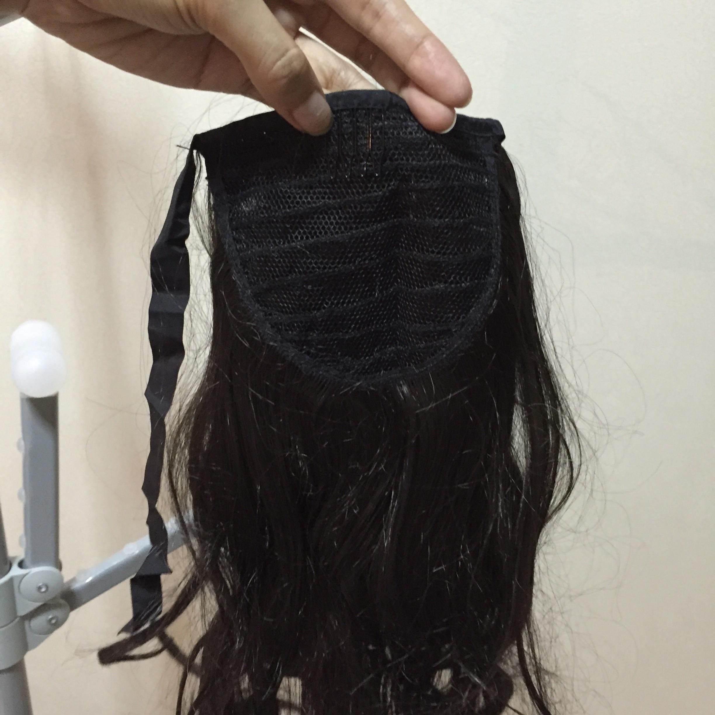 หางม้าแบบผูกลอน สีดำ เส้นผมทำมาจากไหมญี่ปุ่นเป่าลมอุ่นได้ค่ะ ภาพถ่ายจากสินค้าจริง ตามภาพ