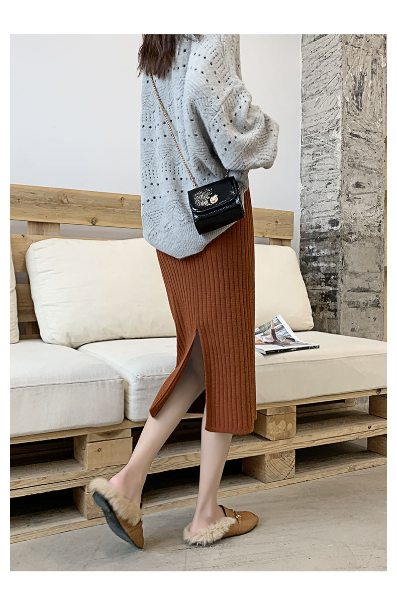 กระโปรงไหมพรม ผ้าร่อง ทรงสวย เกาหลีมากกกกกก ห้ามพลาดเลยน้า ยืดได้เยอะจ้า