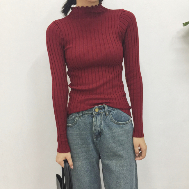 สีแดงเข้ม : เสื้อสเวตเตอร์ ไหมพรมคอเต่า ลายทางในตัว ยืดได้เยอะ ผ้านุ่ม