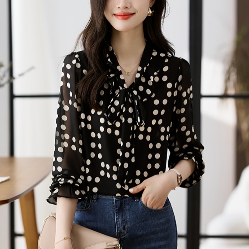 เสื้อเชิ้ตผู้หญิงแขนยาว เสื้อเชิ้ตผู้หญิงใส่ทํางาน 390 บาทต่อชิ้น ฟรีค่าจัดส่ง