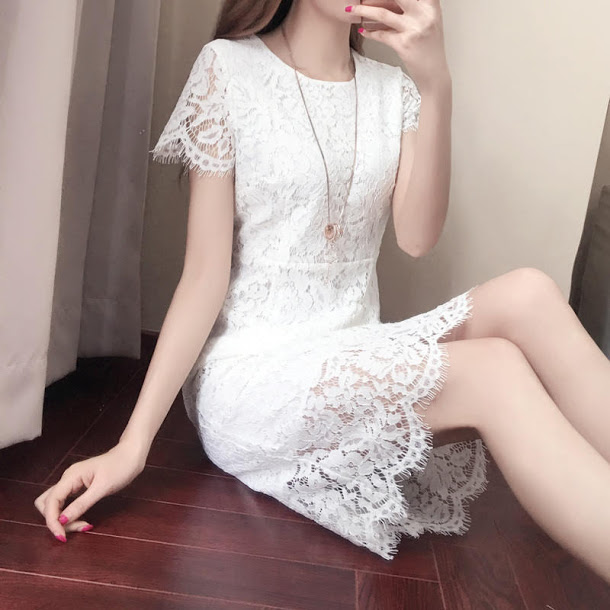 Dress4495 เดรสลูกไม้ทรงเข้ารูป ซิปหลังใส่ง่าย มีซับในอย่างดีทั้งชุด ผ้าลูกไม้คอตตอนเนื้อดีหนาสวย งานดีทรงดีลายสวย เรียบหรูดูแพงสุด ใส่ทำงาน/ใส่ออกงานได้
