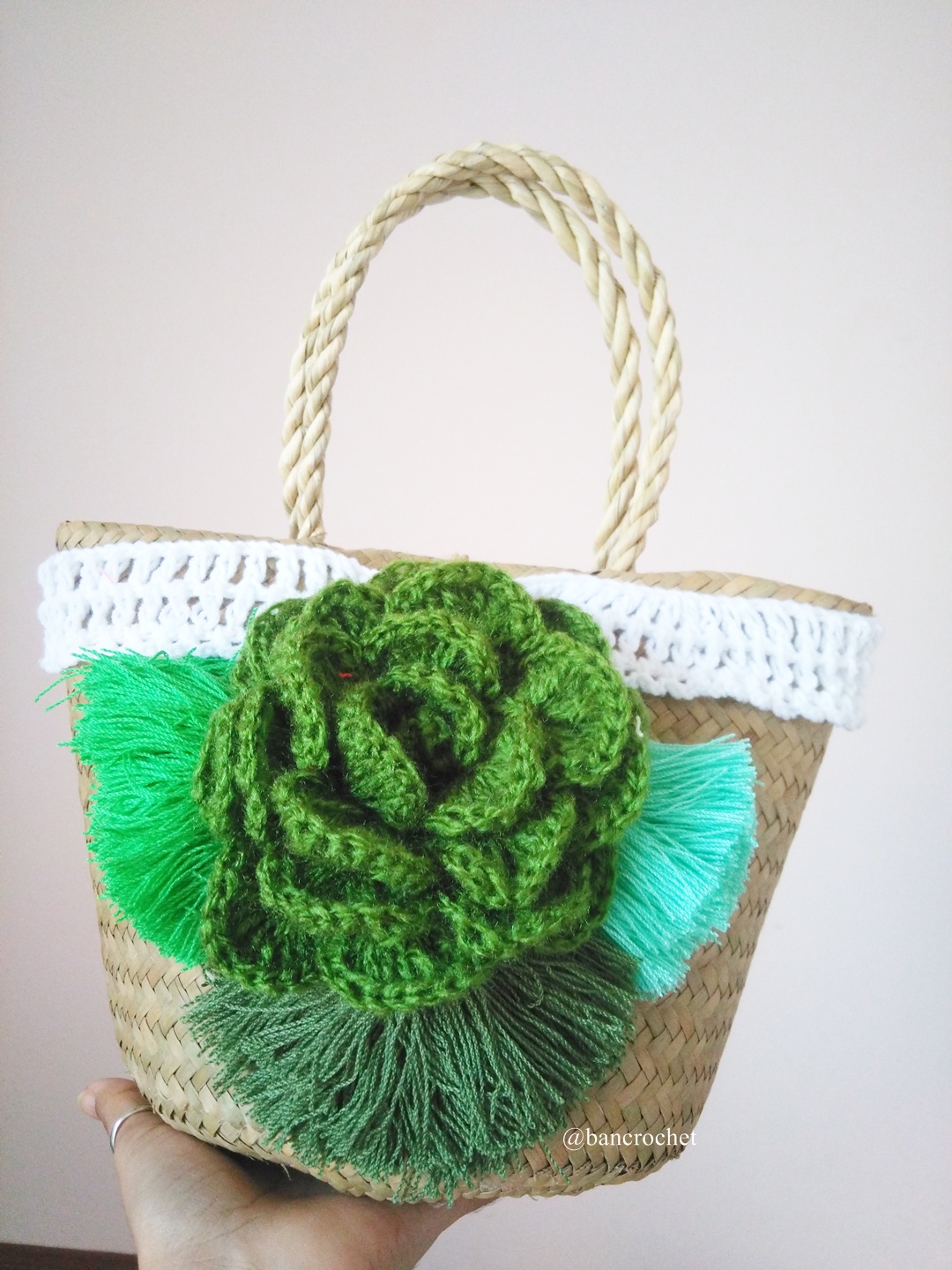 กระเป๋าสานกระจูดประดับดอกไม้ grajood basket weave bags ธรรมชาติ 7*10*7*12 นิ้ว