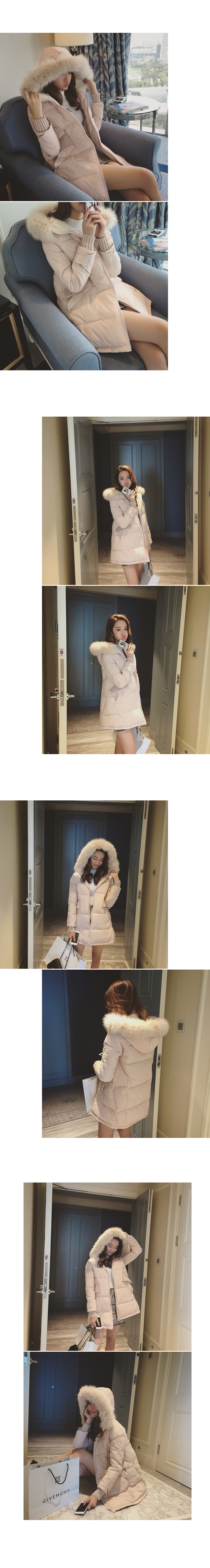 เสื้อโค้ทกันหนาว สีชมพูอ่อน ประดับเฟอร์สีขาวขนสั้นเนื้อแน่นที่ฮู้ด ผ้าร่มเนื้อดีกันลม แต่งไฟมพรมถักช่วงปลายแขนและกระเป๋า ซิปหน้า เกาหลีมากๆ พร้อมส่งเลยจ้า ชมพูหม่น แต่ออกเป็นสีชมพูมากกว่าในภาพนะคะ แต่เฟลอสีขาว น่ารักค้่่