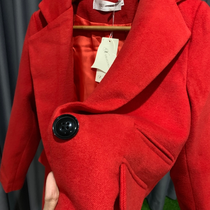 เสื้อโค้ท สไตล์เกาหลี ทรงโคล่ง แบบเก๋ ผ้าหนากันหนาวได้ดี บุซับในกันลม พร้อมส่ง สีแดง