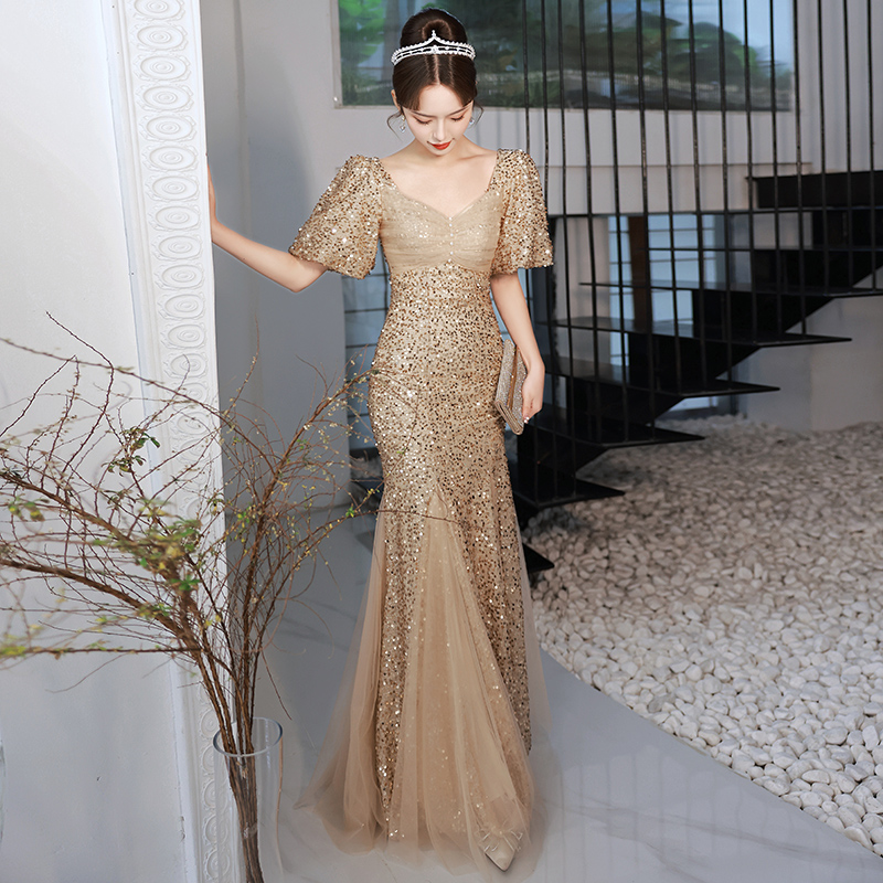 ชุดราตรี ชุดราตรีสวยหรู แบบ ทันสมัย Evening dress