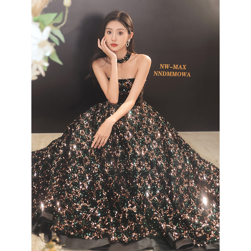 ชุดราตรี ชุดราตรีสวยหรู แบบ ทันสมัย Evening dress