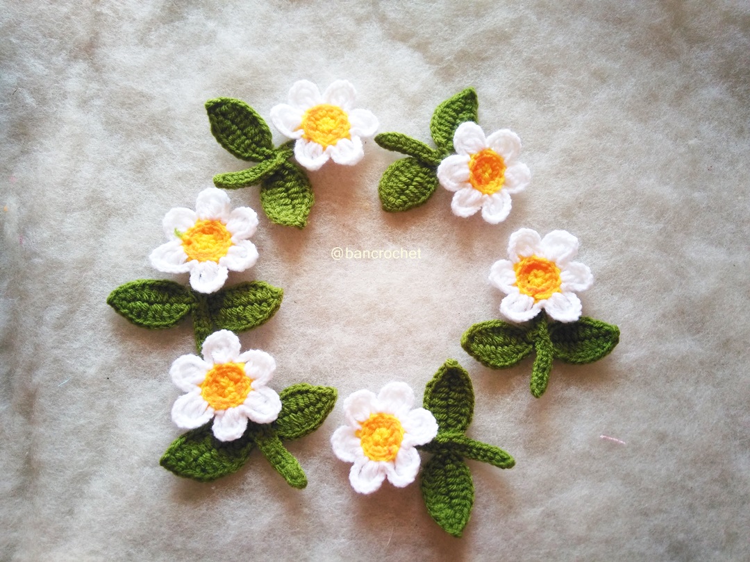 Bancrochet ดอกไม้สีขาวถักโครเชต์ White flowers Crochet สีขาว 3 นิ้ว