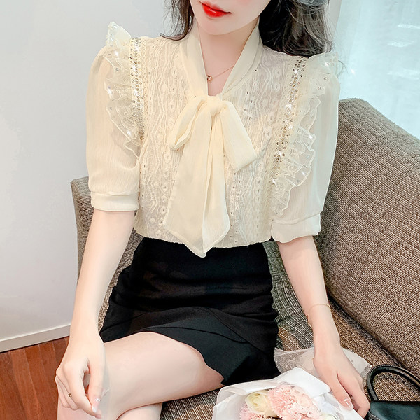 เสื้อลูกไม้ แขนสั้น