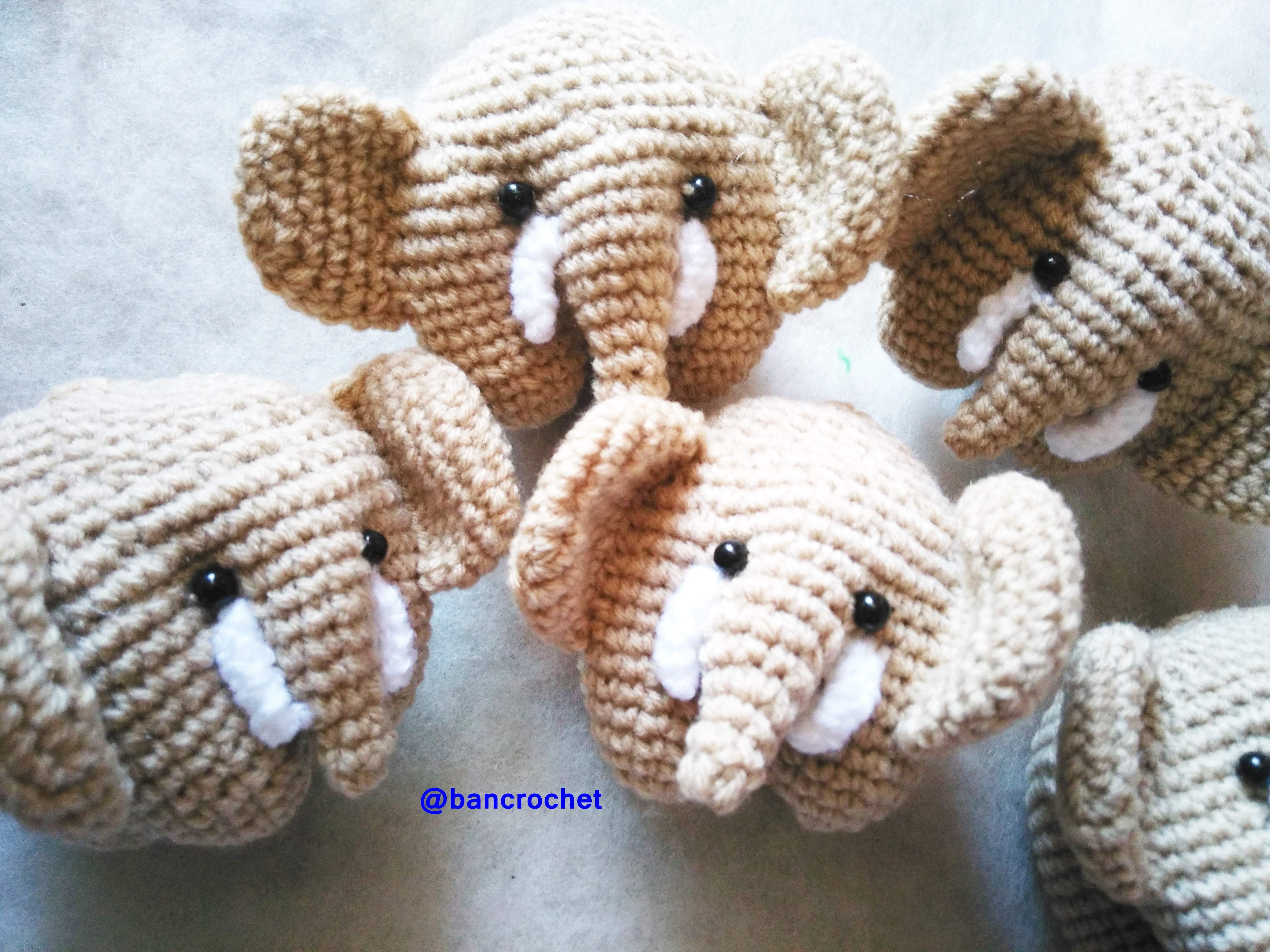Bancrochet ช้างถักโครเชต์ Crochet elephant doll สีครีม 4 นิ้ว