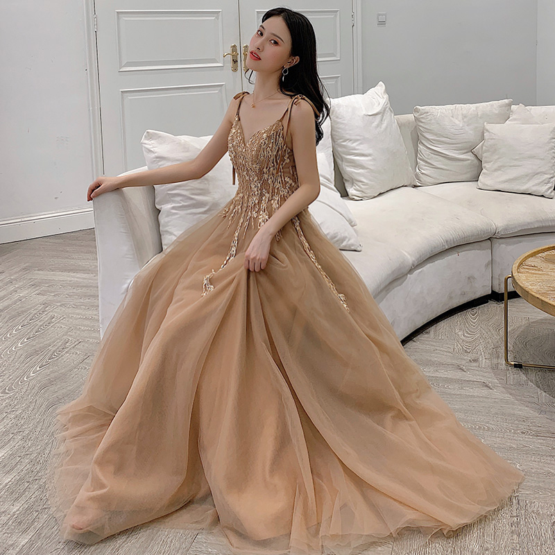 ชุดราตรี ชุดราตรีสวยหรู แบบ ทันสมัย Evening dress