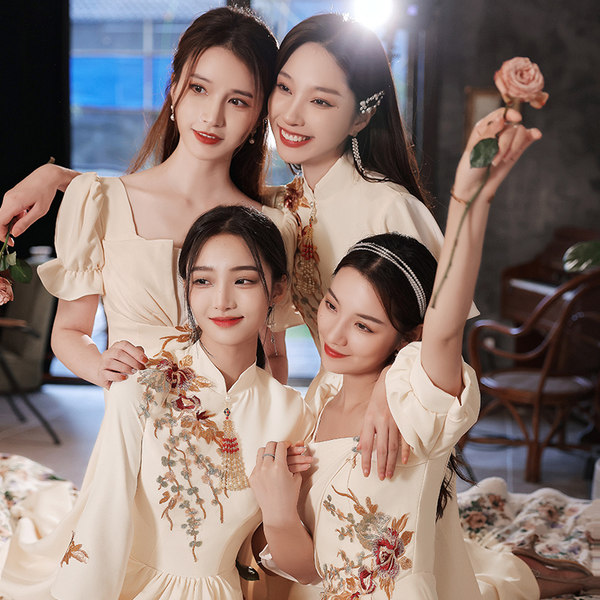 ชุดเพื่อนเจ้าสาวสีครีม ชุดเพื่อนเจ้าสาว ชุดไปงานแต่งงาน