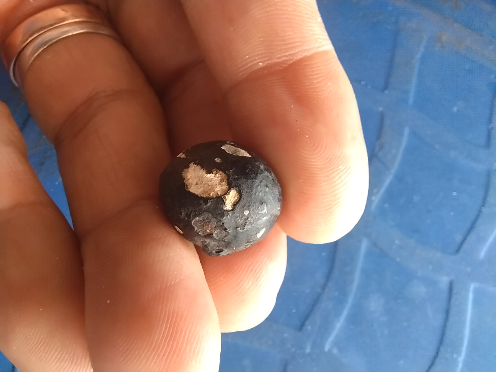 ลูกอมหลวงปู่เอี่ยม