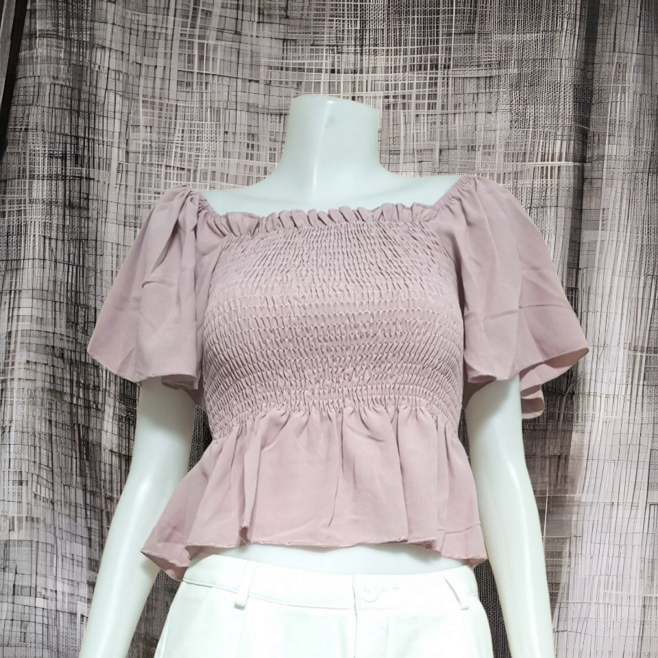 Blouse3891 เสื้อแฟชั่นนำเข้า เสื้อเปิดไหล่สม็อครอบอกทั้งหน้าและหลังแขนทรงปล่อย ผ้าชีฟองเกรดพรีเมียมเนื้อดีหนานุ่มมีน้ำหนักใส่สบายไม่ยับง่าย งานน่ารักแมทช์กับอะไรก็เข้า มี 2 สี ครีม, ชมพู