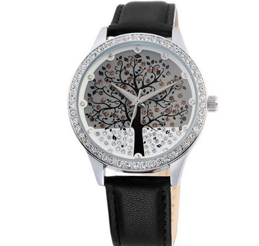 นาฬิกาข้อมือ ผู้หญิง สายหนัง ฝังเพชร ออกแบบ หน้าปัด ด้านใน เป็น ต้นคริสมาสต์ ติดเพชร สวยหรู ท่ามกลาง หิมะ สายหนังสีน้ำตาล ดำ ขาว 542945