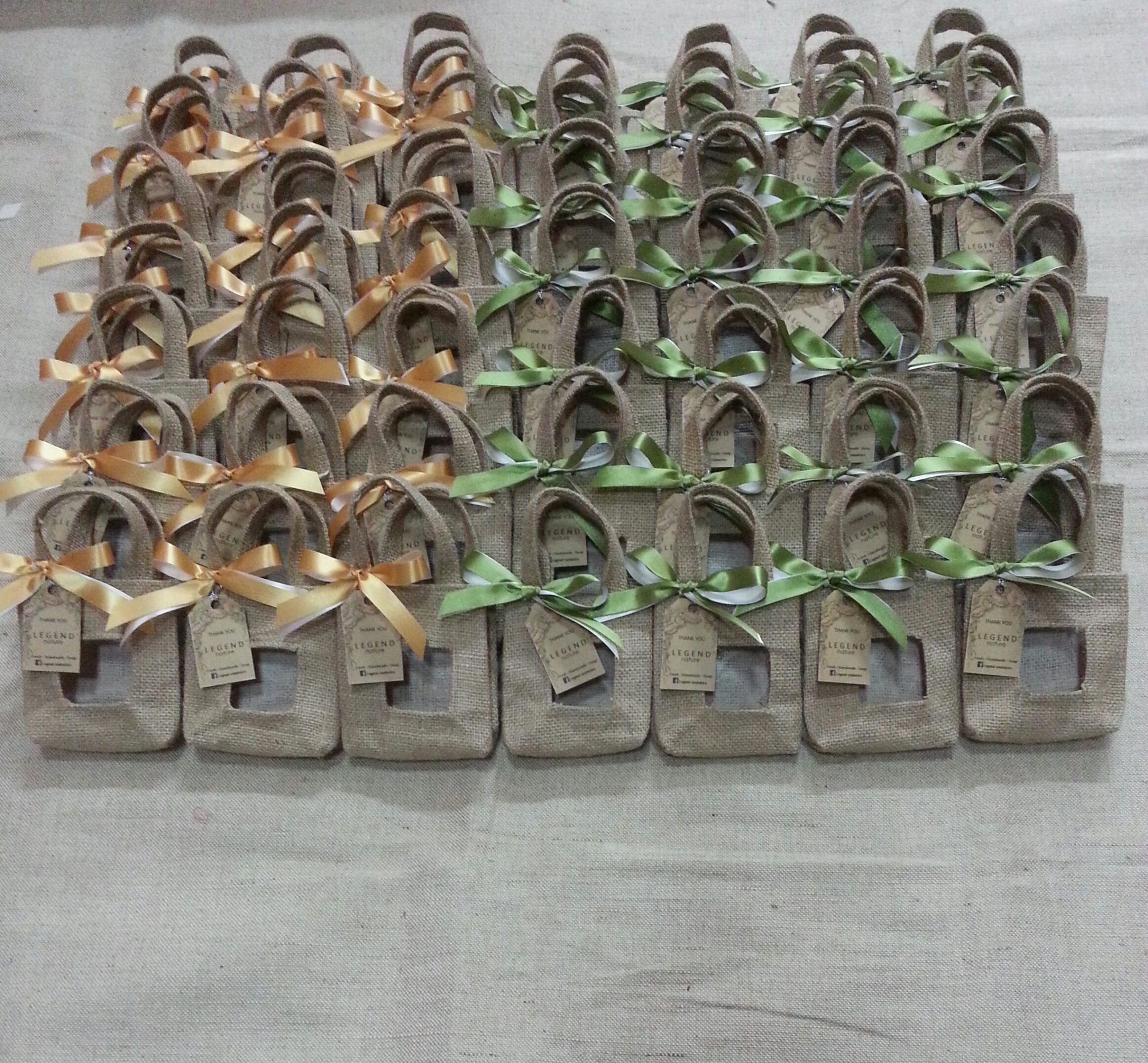 ถุงผ้ากระสอบหูหิ้วเจาะหน้าต่างใบเล็ก