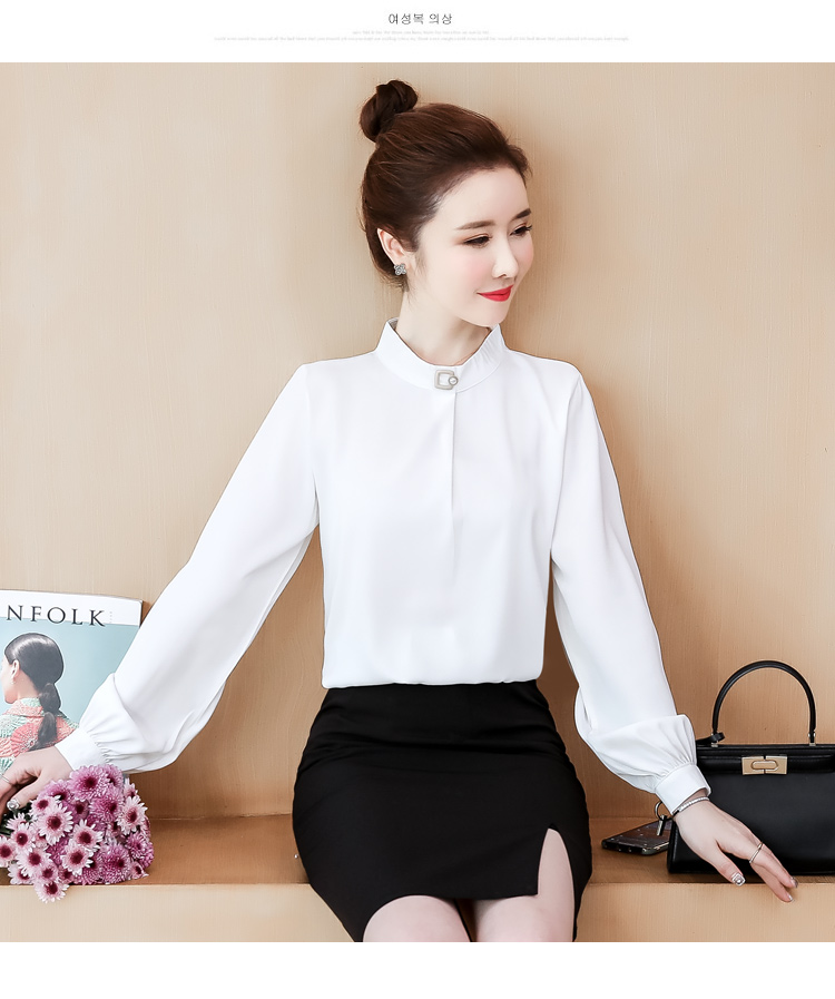 Blouse3985 เสื้อแขนยาวกระดุมข้อมือ ทรงคอปืนแต่งอะไหล่สวยหรู ผ้าชีฟองเกรดพรีเมียมเนื้อดีมีน้ำหนักทิ้งตัวผ้านุ่มใส่สบายไม่ยับง่าย งานดีผ้าดีเหมือนราคาหลักพัน แมทช์กับกระโปรงหรือกางเกงก็เข้า ใส่ทำงานได้ มี 2 สี ฟ้า, ขาว