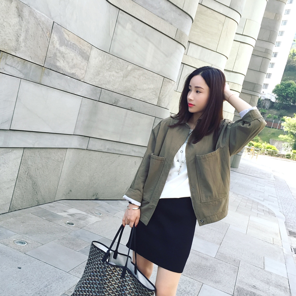 เสื้อคลุมสไตล์เกาหลี สีเขียวทหาร ทรงสวย ผ้าป่านบุซับในเนื้อนุ่ม ใส่คลุมกำลังดี เท่ๆ พร้อมส่งเลยจ้า สีเขียวทหาร