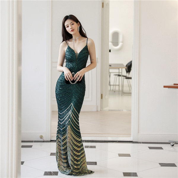 ชุดราตรี ชุดราตรีสวยหรู แบบ ทันสมัย Evening dress
