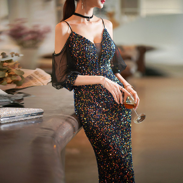 ชุดราตรี ชุดราตรีสวยหรู แบบ ทันสมัย Evening dress