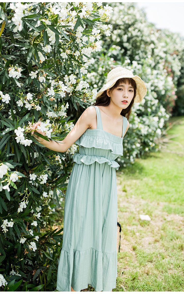 Dress4696 เดรสยาวสไตล์ญี่ปุ่นเอวสม็อคสีพื้นเขียวมิ้นท์ อกและชายระบาย สายบ่าใหญ่ ผ้าฝ้ายเนื้อดีใส่สบาย งานน่ารักผ้านุ่มน่าใส่ ใส่ชิลล์ๆ ในวันสบายๆ หรือใส่เที่ยวทะเลก็ดูดีจ้า