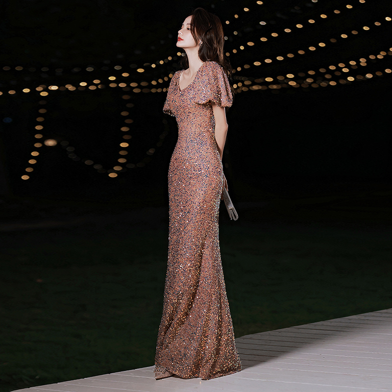ชุดราตรี ชุดราตรีสวยหรู แบบ ทันสมัย Evening dress
