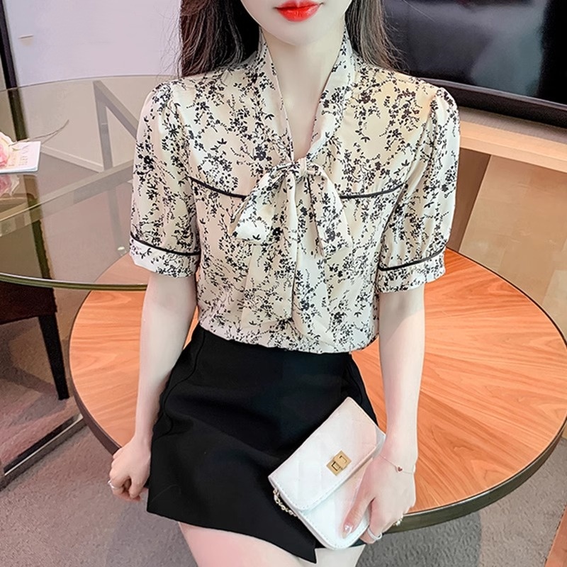 เสื้อเชิ้ตผู้หญิงใส่ทํางาน 390 บาทต่อชิ้น ฟรีค่าจัดส่ง