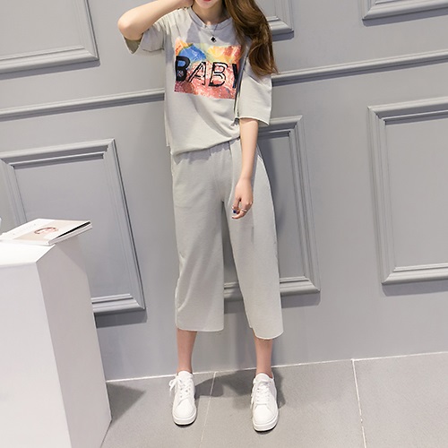 Set_bt1777 ชุดเซ็ท 2 ชิ้น(เสื้อ+กางเกง) เสื้อแขนยาวสี่ส่วนสกรีนลาย+กางเกงขายาวห้าส่วนเอวยืดกระเป๋าข้าง ผ้าคอตตอนเนื้อดีหนานุ่มยืดหยุ่นสูง งาน Set 2 ชิ้นเข้าชุด แบบน่ารักใส่เก๋ๆ ได้บ่อย