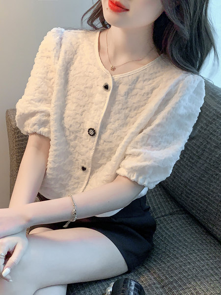 เสื้อลูกไม้ แขนสั้น