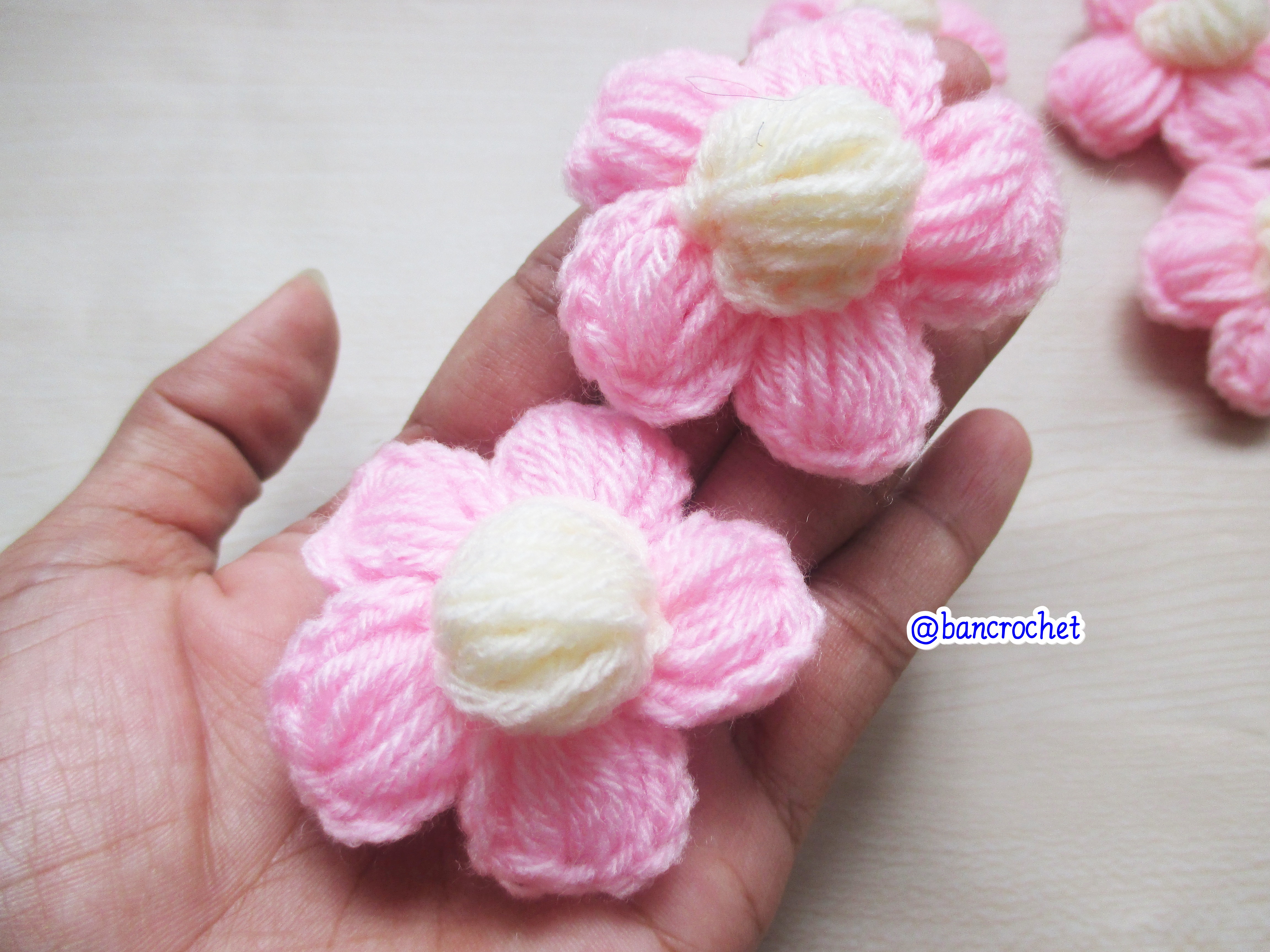Bancrochet ดอกไม้ถักโครเชต์ฟูๆ crochet Flowers หลากสี 5 cm