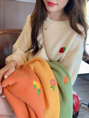 Sweater เสื้อสเวทเตอร์ไหมพรม ปักลายผลไม้ สวยหวาน ไหมพรมเนื้อดี นุ่ม ยืดได้เยอะ สายเกาหลีห้ามพลาดน้าาา freesize