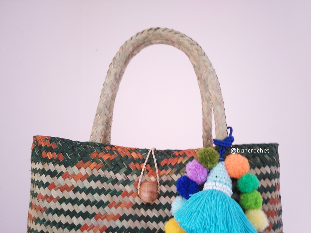 bancrochet กระเป๋ากระจูดสาน ลายเขียว แถมที่แขวนกระเป๋า ขนาด 11*10*4*16 นิ้ว basket weave bags ลายเขียวสลับ 11*10*4*16 นิ้ว